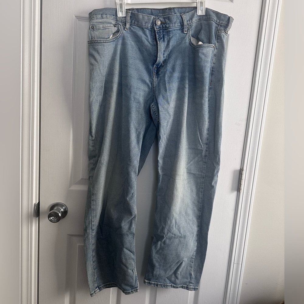 Like new, Loose fit men’s old navy jeans size 38x30